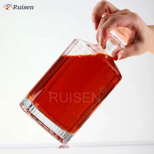 Ruisen-Clear-Embossing-Glass-Bottle